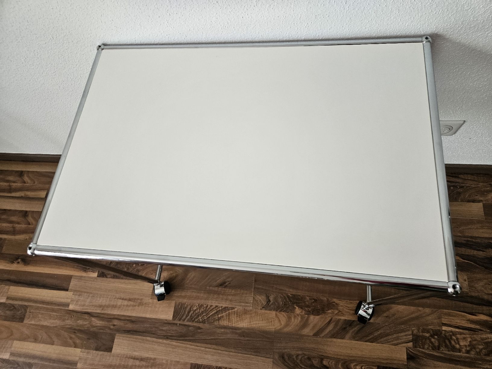 USM Scrivanie: USM Haller Schreibtisch weiss – Usato da Muttenz venduto da jeh_l5fx 1