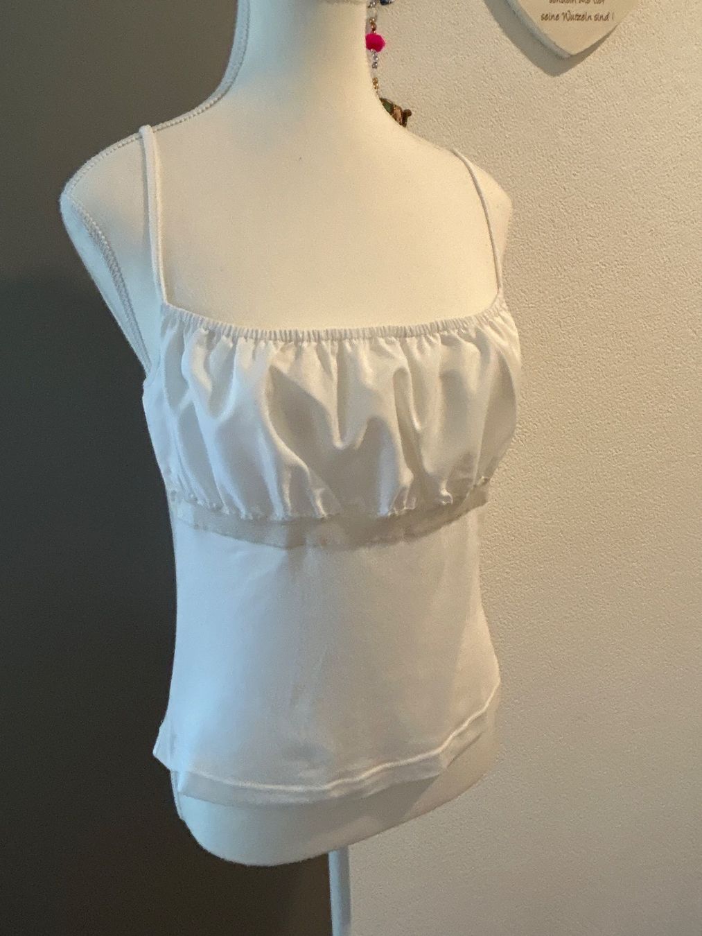 Top: Top mit Trägern weiss von Chaloc Gr. 42 – Usato da Brunnen venduto da Nala2929 2