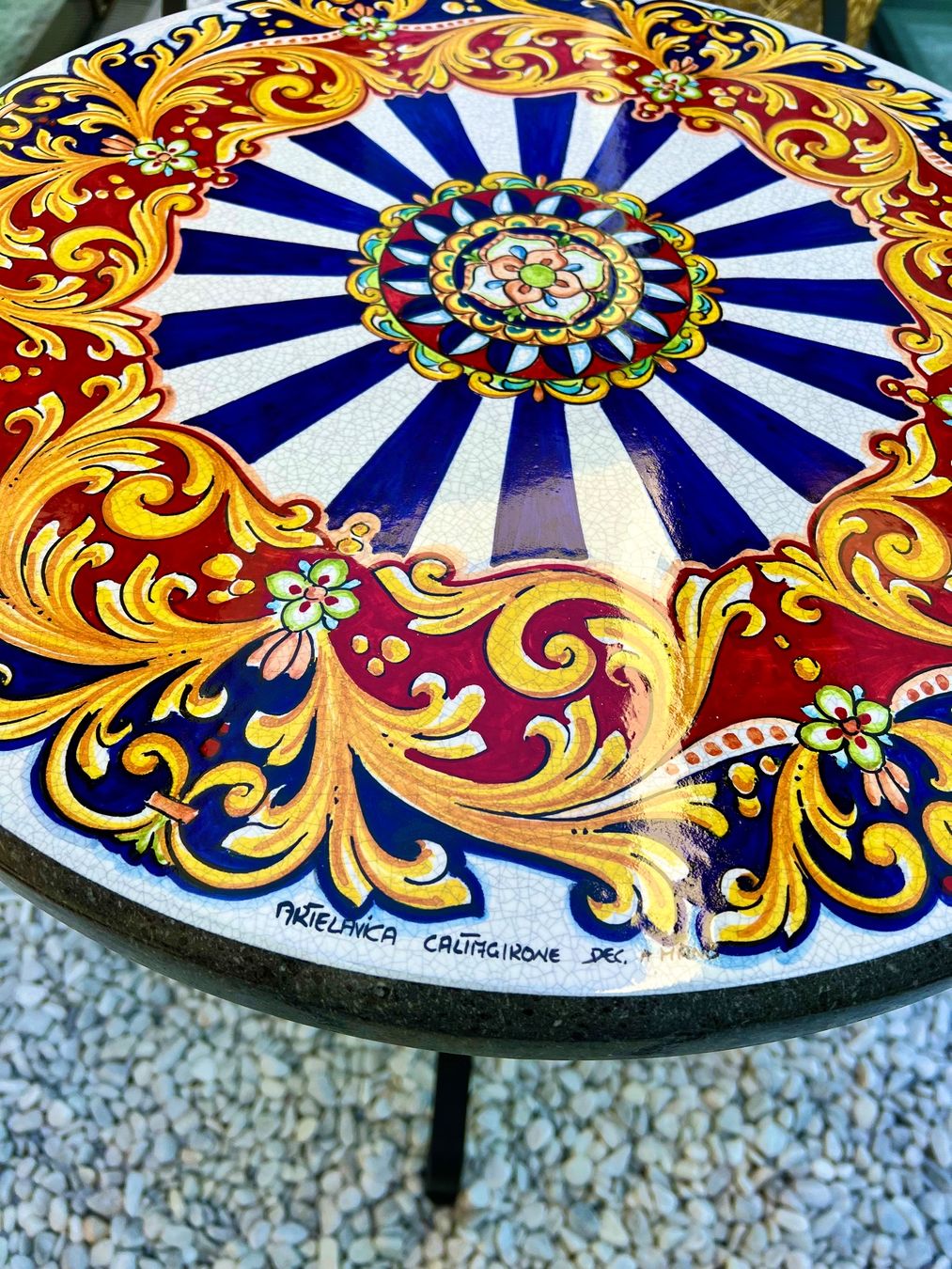 Tavoli: Lavatisch Gartentisch rund  Dolce & Gabbanna Sujet – Nuovo e nell'imballaggio originale da Höri venduto da ArtelavicaGmbH 1