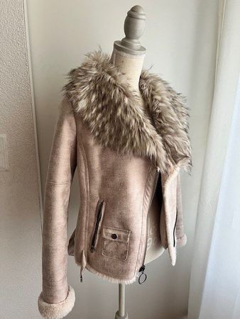 Faux Fur Jacke/Sherpa Guess - NEU! - Grösse 32 IT