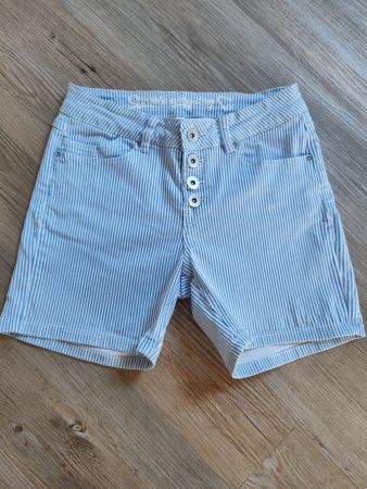 Streifen Jeans-Shorts mit Knöpfen