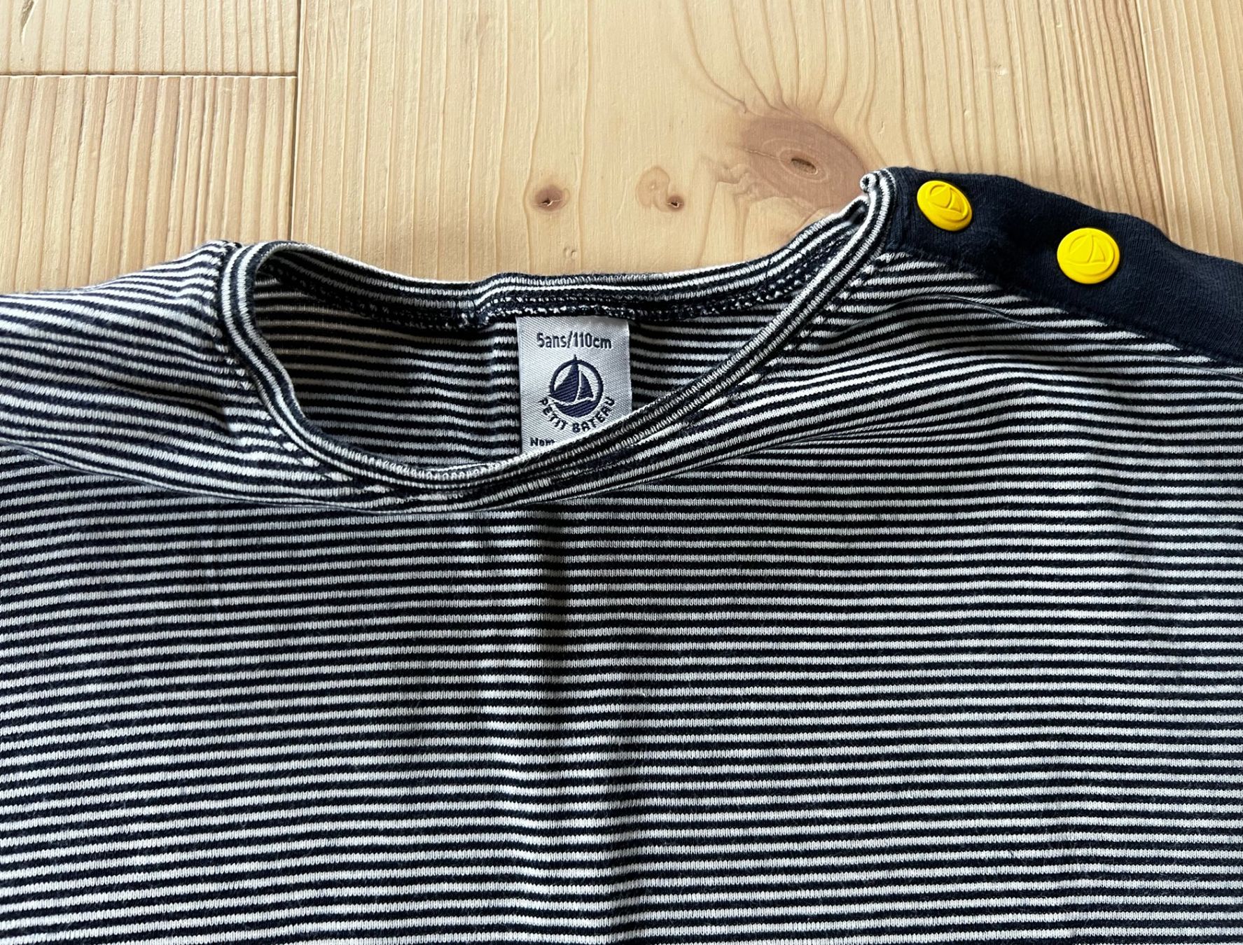 Petit Bateau Hemden, T-Shirts & Polos: Petit Bateau Langarmshirt Gr.110 – Gebraucht aus Zürich von normanprice 2