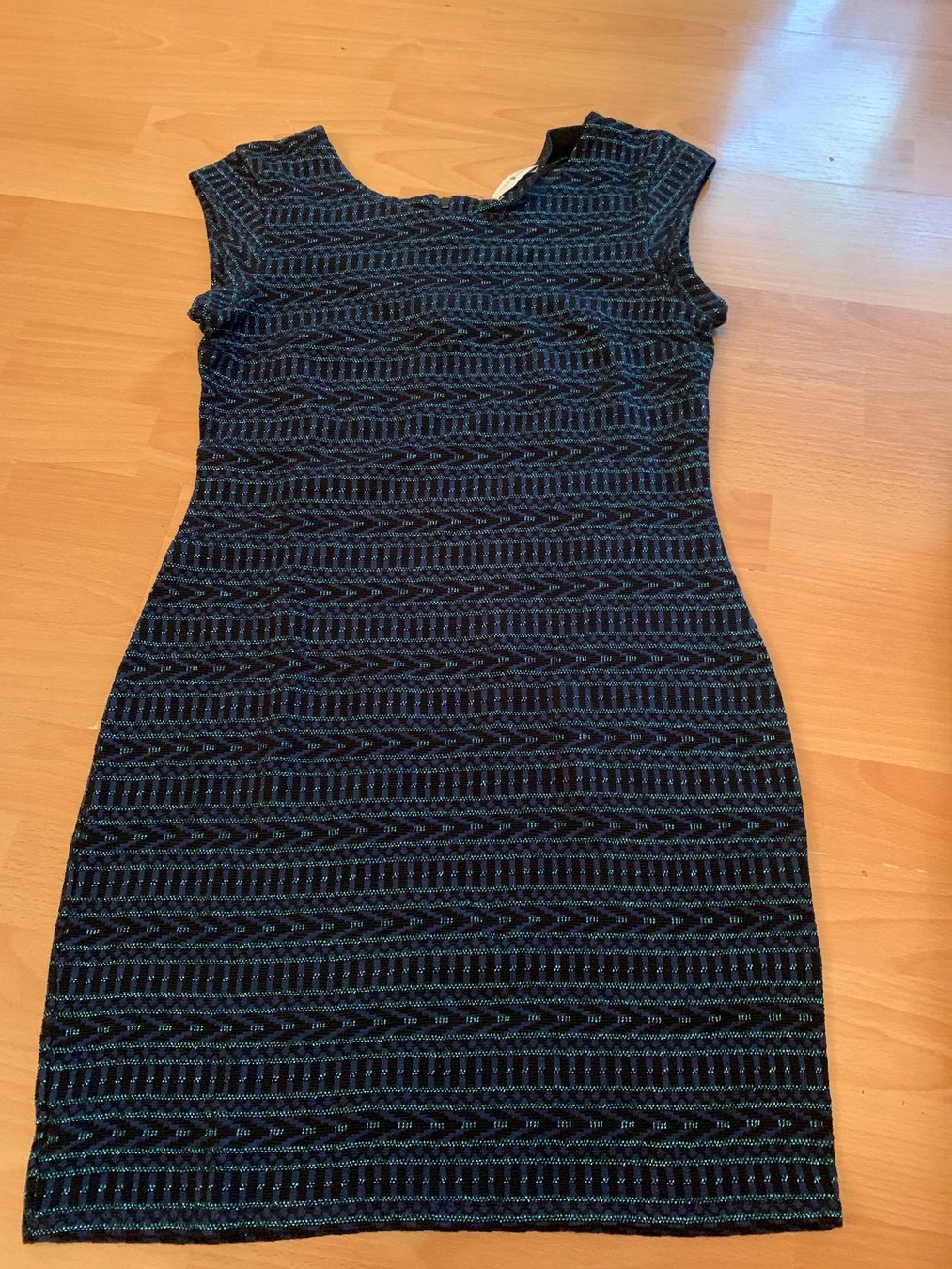 Kleider: Jolie robe de fête Cache Cache taille 38 ou M – Gebraucht aus MEYRIN von Gwendo10