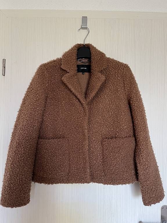Vestes: hellbraune Winterjacke Gr.34 – D'occasion à St. Gallen par andreav.