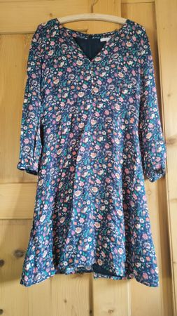 Esprit Kleid, Gr. 36, Dunkelblau mit Blumenmuster🌸 Top!