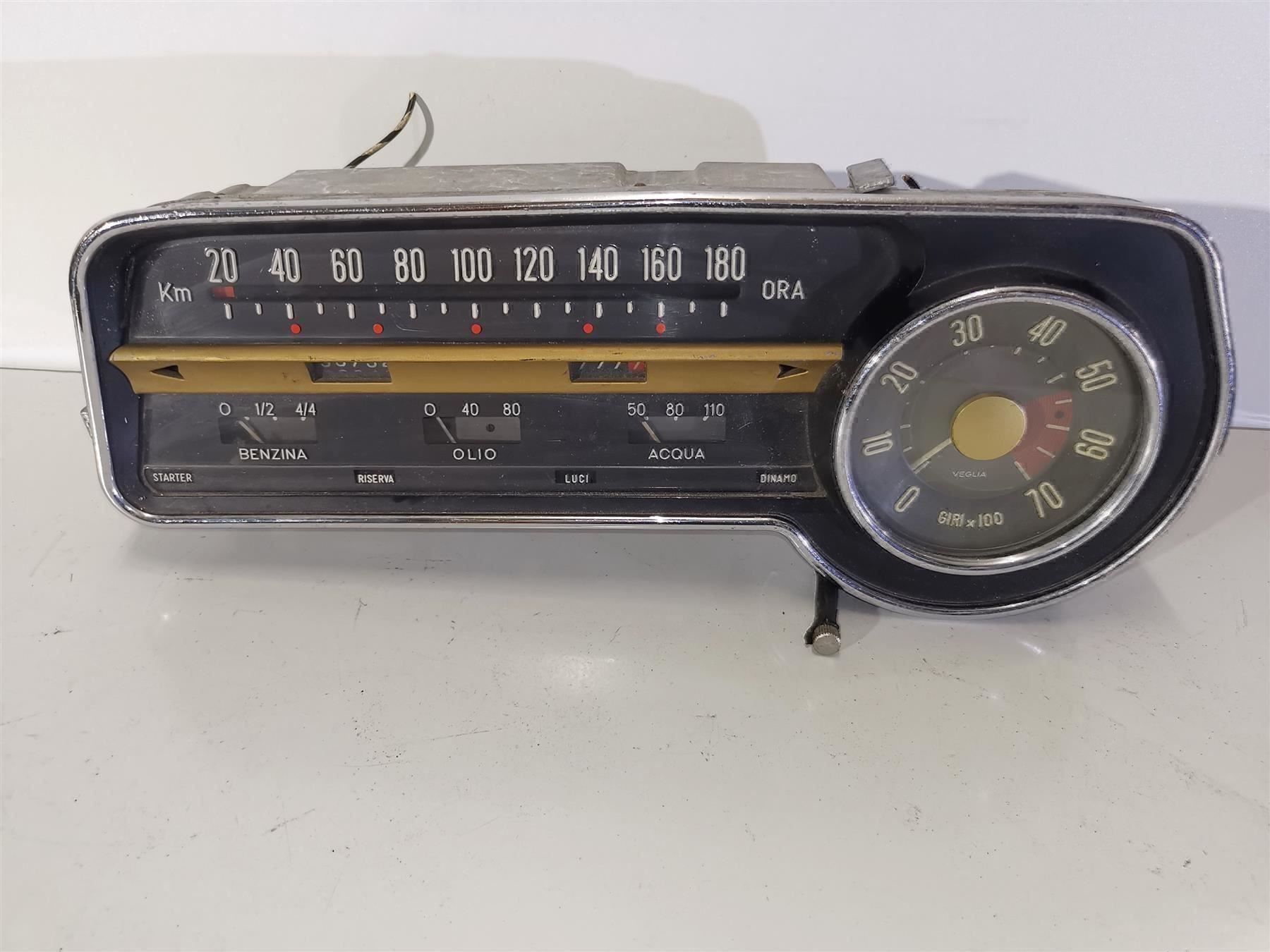 Tutti pezzi di ricambio auto: Alfa 2000 Berlina Kombiinstrument 1959 – Usato da Thalwil venduto da Joker690