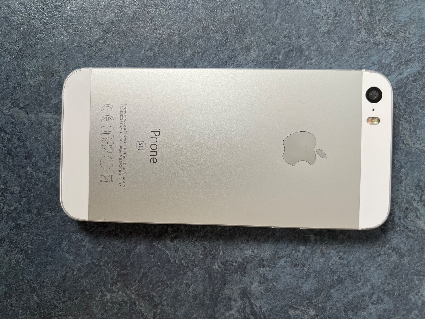 Apple Handys / Smartphones: iPhone SE (2016) A1723 64GB – Gebraucht aus Altendorf von  1