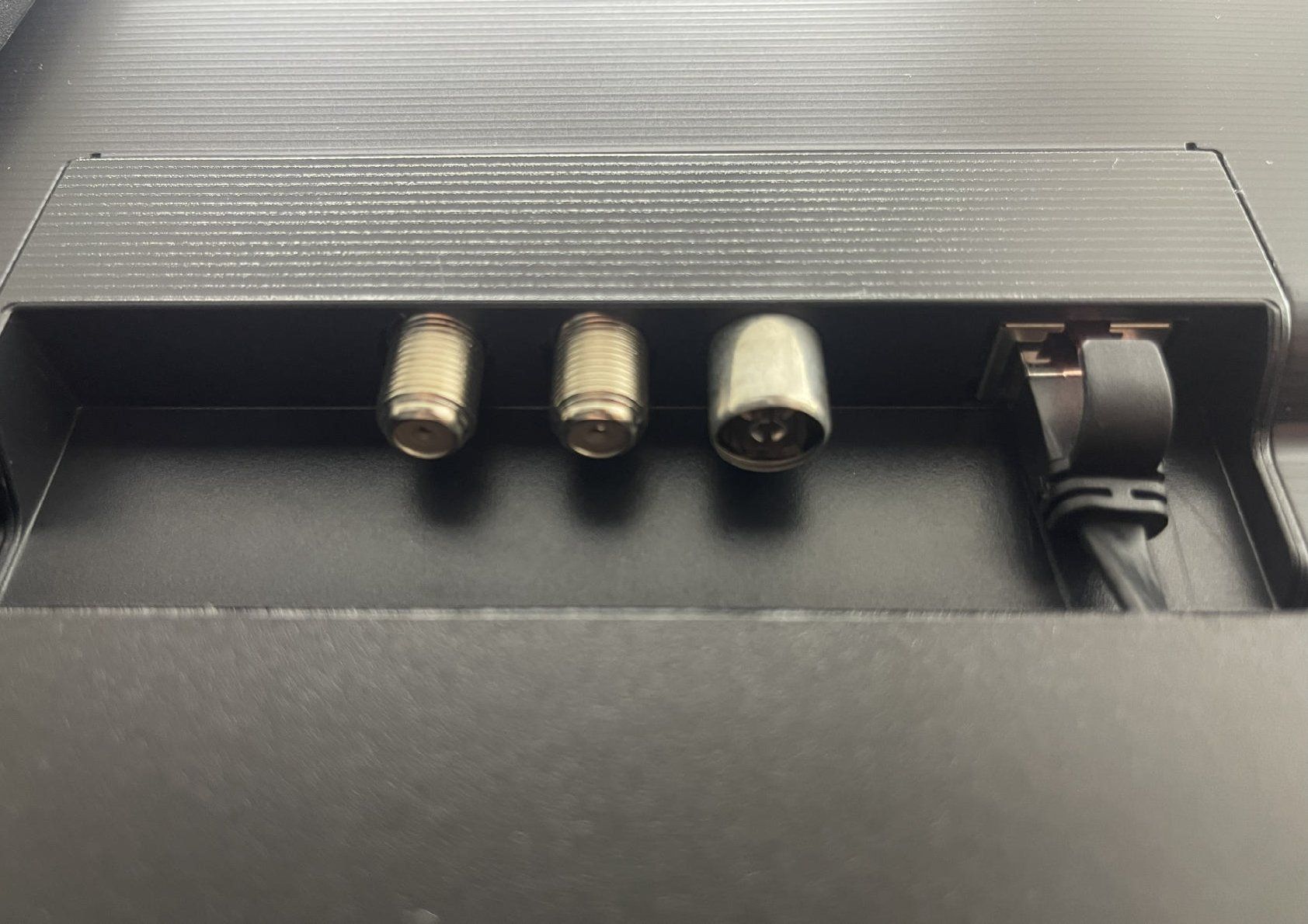 Bang & Olufsen Televisori: Bang & Olufsen TV BeoVision Eclipse-55 SoundCenter – Usato da Degersheim venduto da BA_Degersheim 6