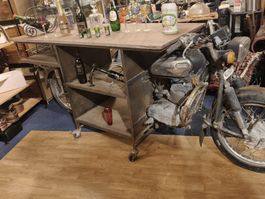Bar – Präsentationstisch MOTORRAD