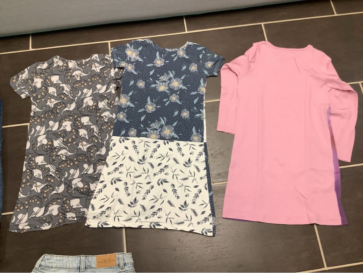 Lotti & Set di vestiti: Mädchen Kleiderpaket Gr. 128/134 – Usato da Brugg AG venduto da Sweety_pie 6