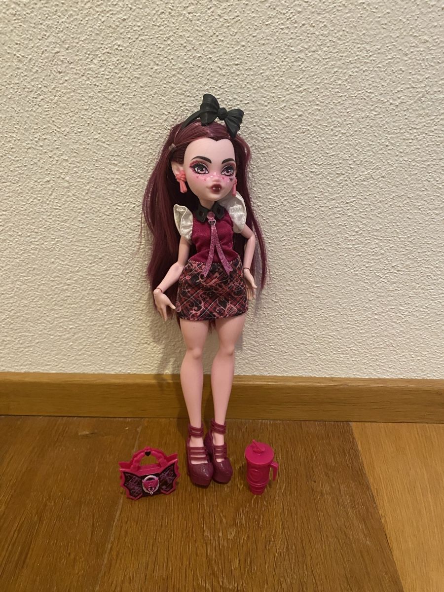 Poupées: Monster High Puppe Draculaura – D'occasion à Hämikon par mic_shq2