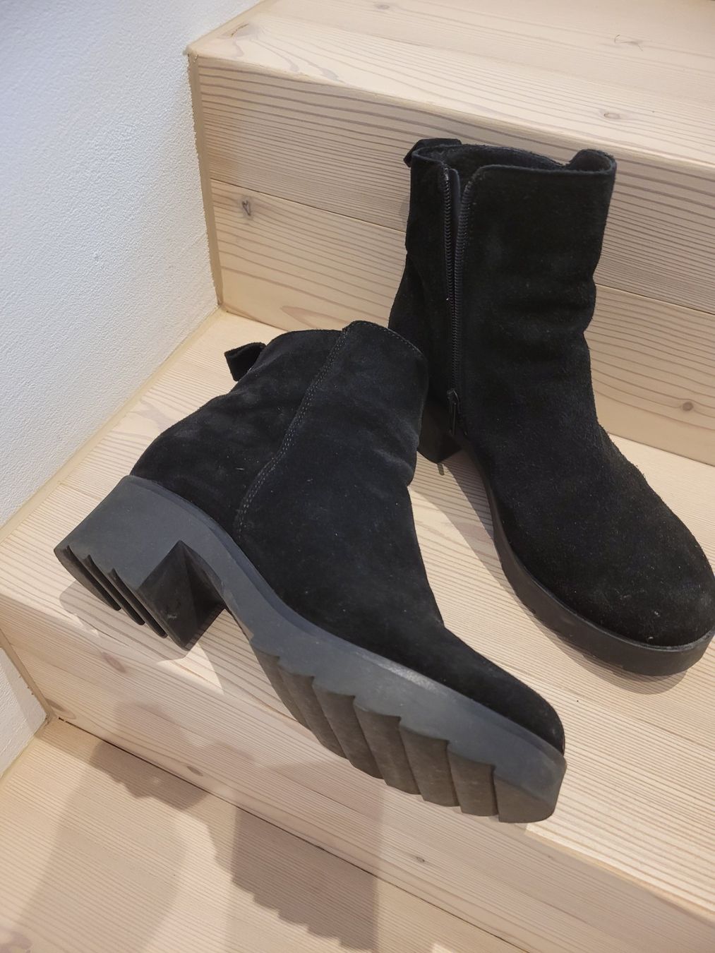 Scarpe da donna: Ankle Boot ZIGN Gr. 39 schwarz – Usato da Fideris venduto da badu03