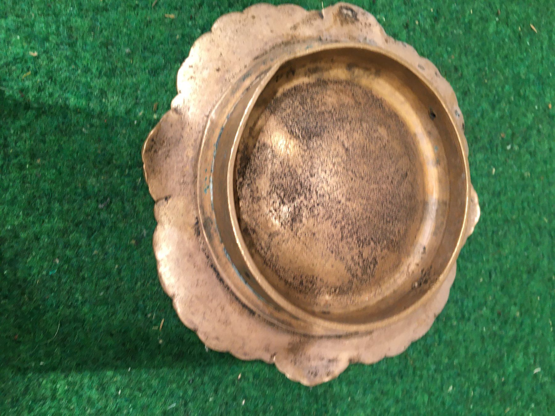 Portacenere: Bronze Aschenbecher  mit Monogramm, antik, Jugendstil – Usato da Binz venduto da Dsc1 1