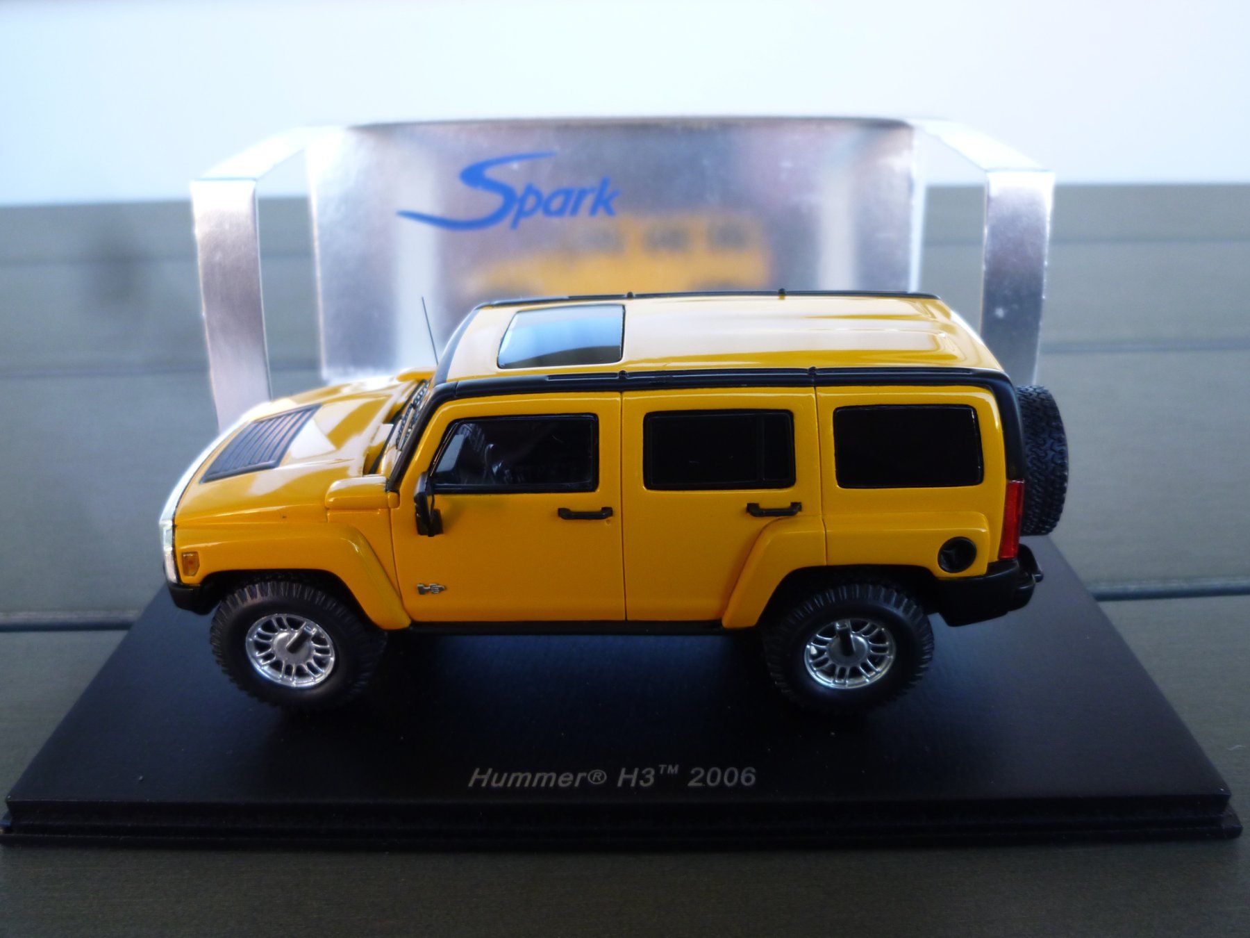 Spark Modellini d'auto: Hummer H3 (2006) – Nuovo e nell'imballaggio originale da Flawil venduto da Imperiosud 5