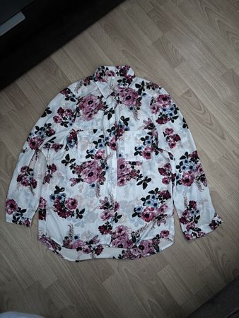 Bluse mit Blumenmuster, Grösse L  Zustand für den Frühl