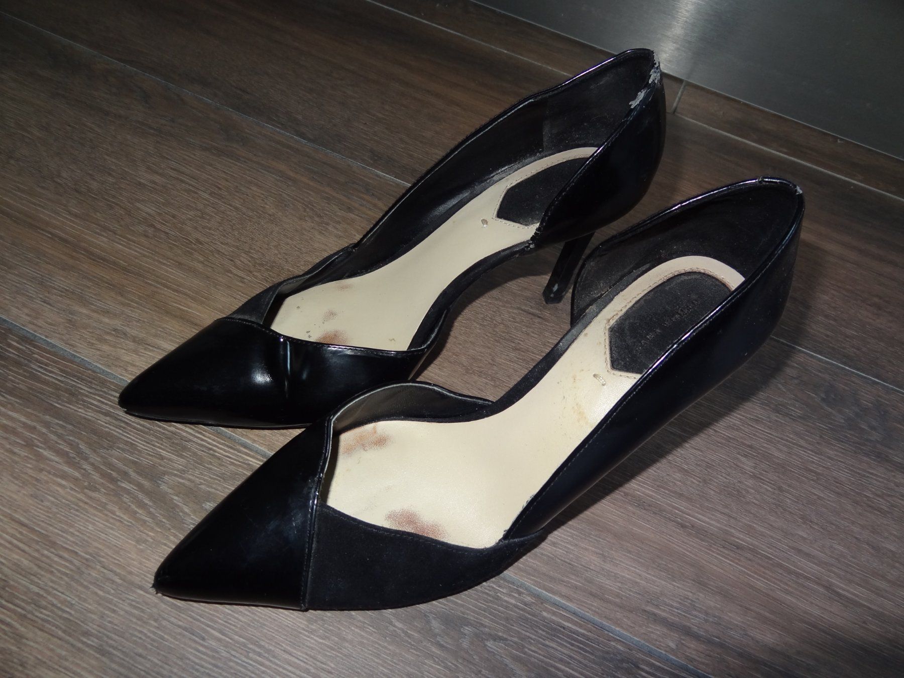 Scarpe da donna: Escarpins noirs vernis daim pointure 39 talons 7cm – Usato da Satigny venduto da salvatore73 2