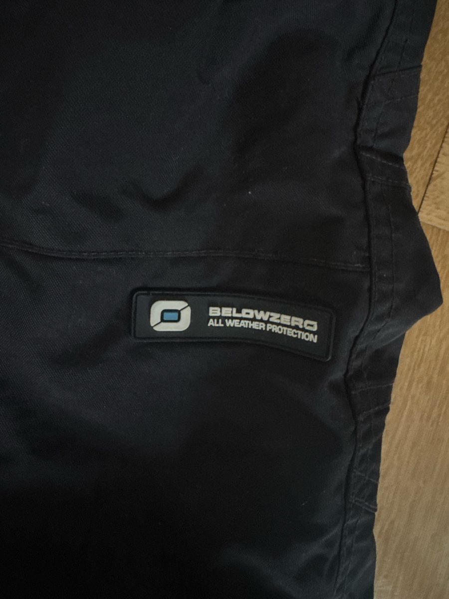 Pantalons: Rain/Ski Pants – D'occasion à Otelfingen par mar_sy7r 1