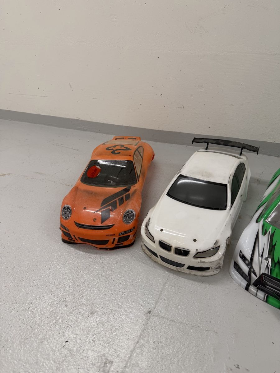 Modellismo RC: RC-Auto Chassis-Konvolut  – Usato da Wangen an der Aare venduto da Flo_kaufm 3