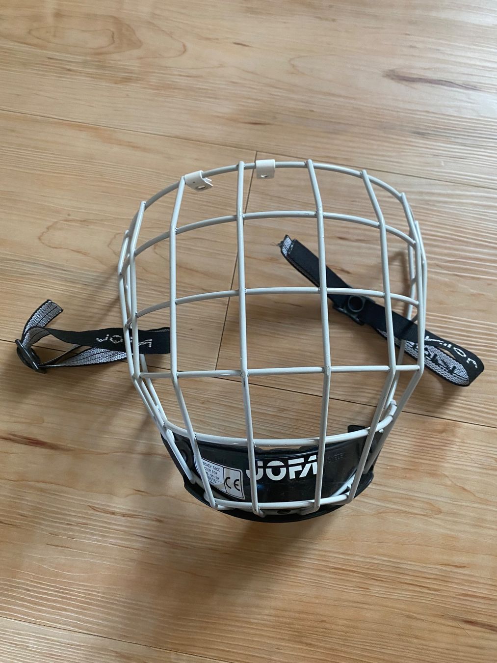 Caschi: Jofa eishockey helm gitter 381 senior top material – Usato da Appenzell venduto da classiccyclingkits