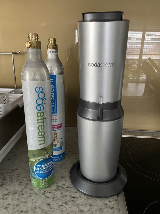 Sodastream Crystal, inkl. 2 CO2 Zylinder Kaufen auf Ricardo