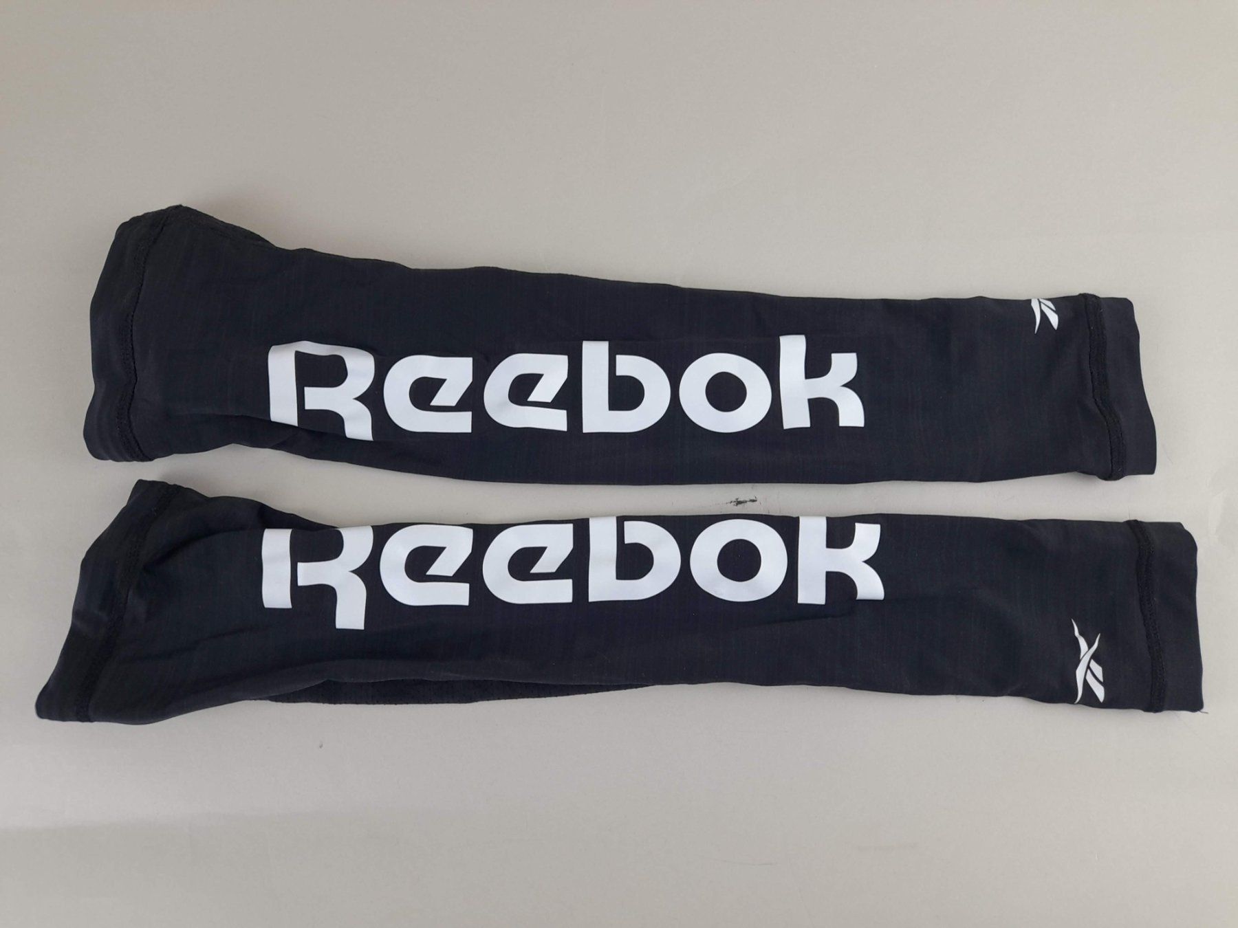 Reebok Pulls & Sweat-shirts: REEBOK Arm Sleeves Grösse L – Neuf (Voir description) à Liebefeld par Restwert_Liebefeld 2