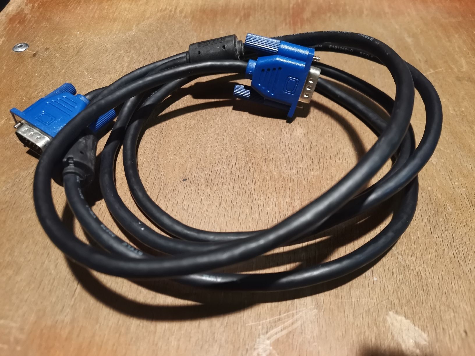 Cavi: VGA Kabel ca. 1.80 Meter – Usato da Zofingen venduto da noise123