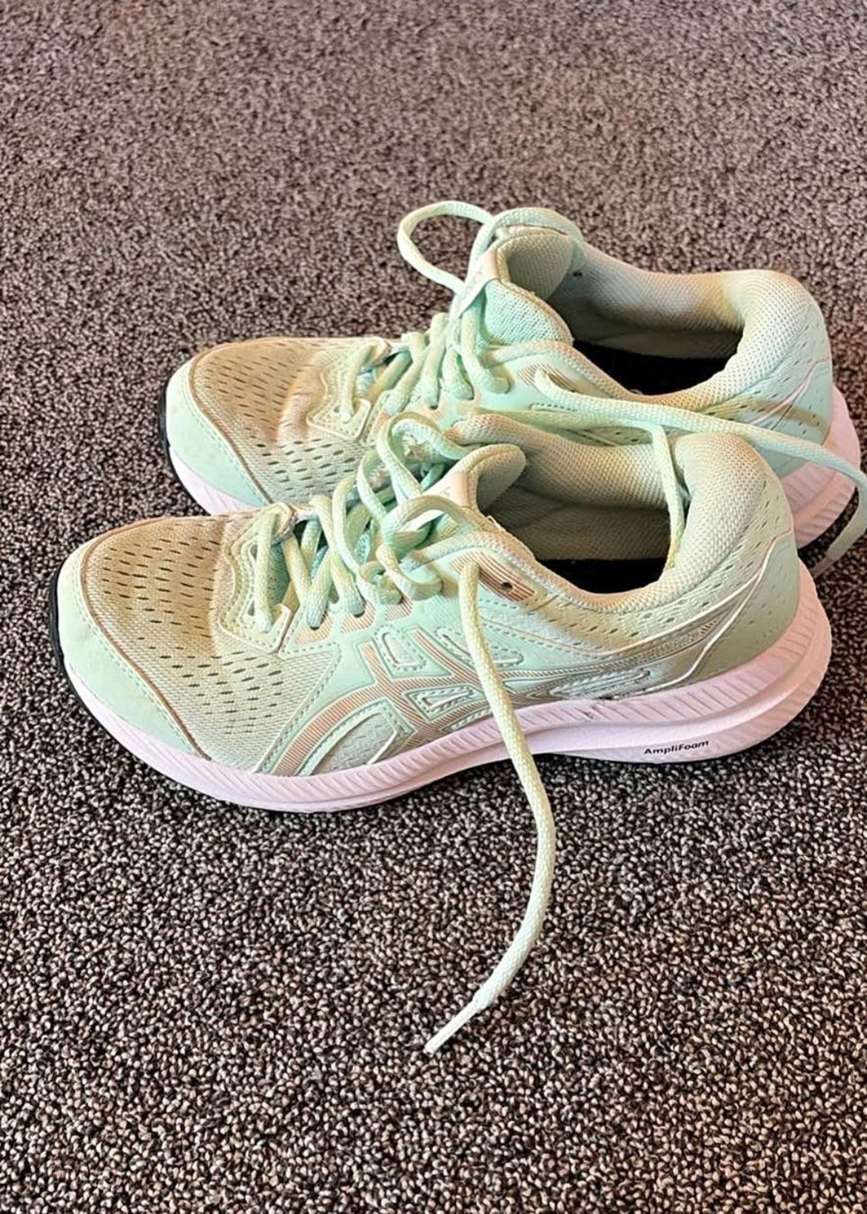 Asics Scarpe da donna: Asics shoes in size 37 – Usato da Zürich venduto da ker_l5wm