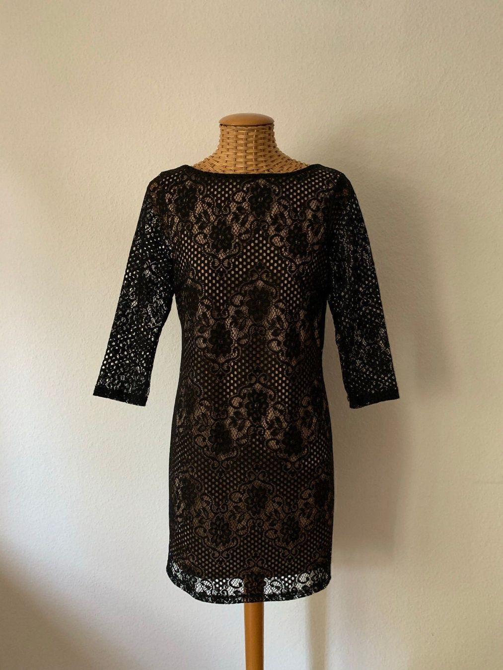 Topshop Robes: TOPSHOP Spitzenkleid schwarz 40 – D'occasion à Zürich par Diazaio