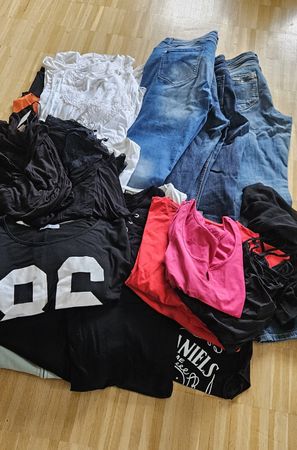 32 Teile kleiderpaket Gr 44/46 L/Xl 
