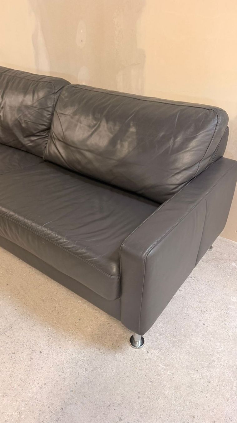 Sofas: Modernes Ledersofa in dunkelgrau 3-Sitzer – D'occasion à Rickenbach ZH par Der-Insider 7