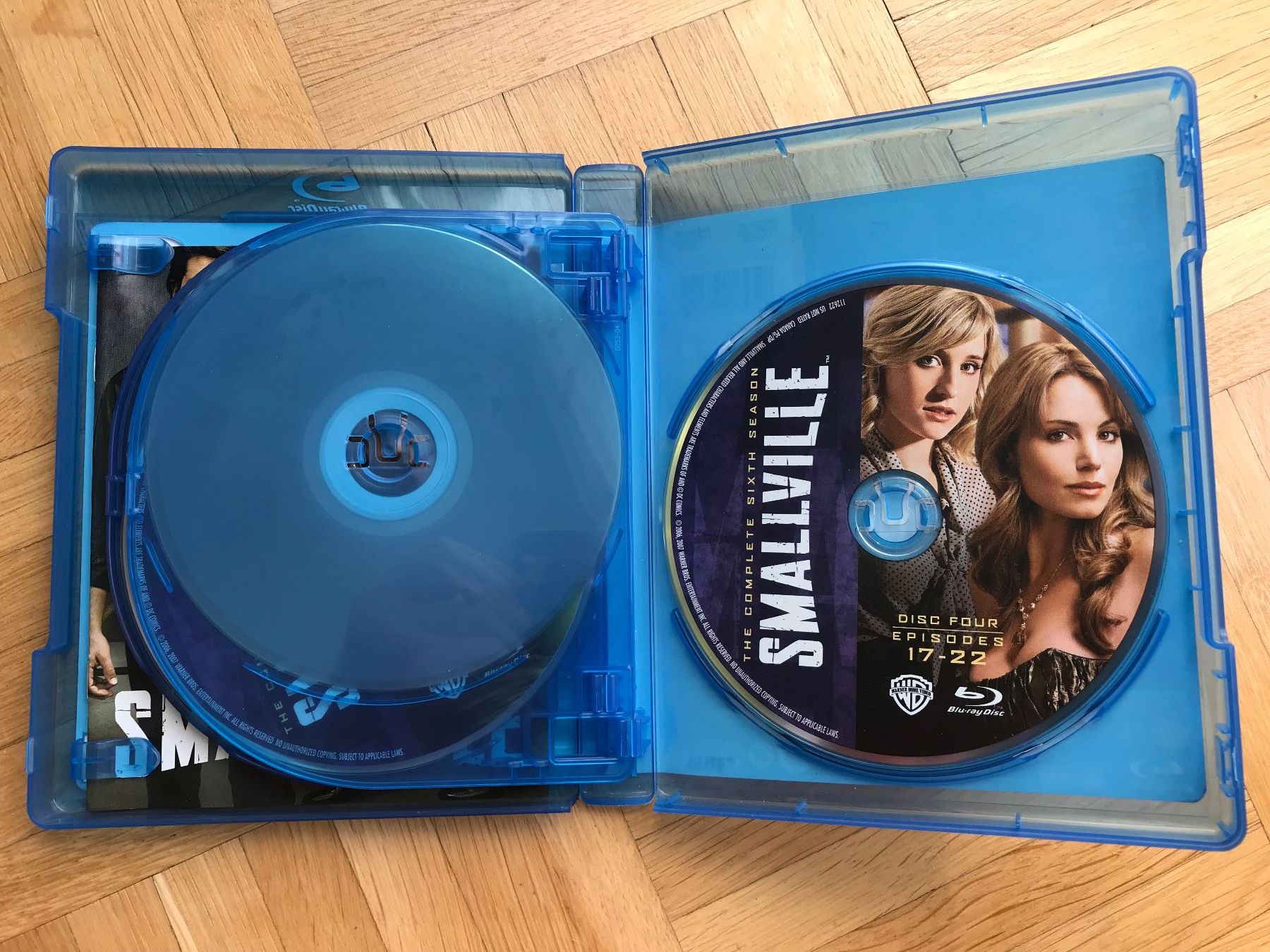 Tutti i DVDs: Smallville - The Complete Sixth Season - Blu-ray – Nuovo (secondo la descrizione) da Zürich venduto da Malcom 3