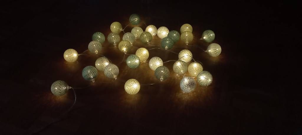 Ghirlande e barre luminose: Guirlande boules lumineuses – Usato da Ecublens VD venduto da tur_79m6