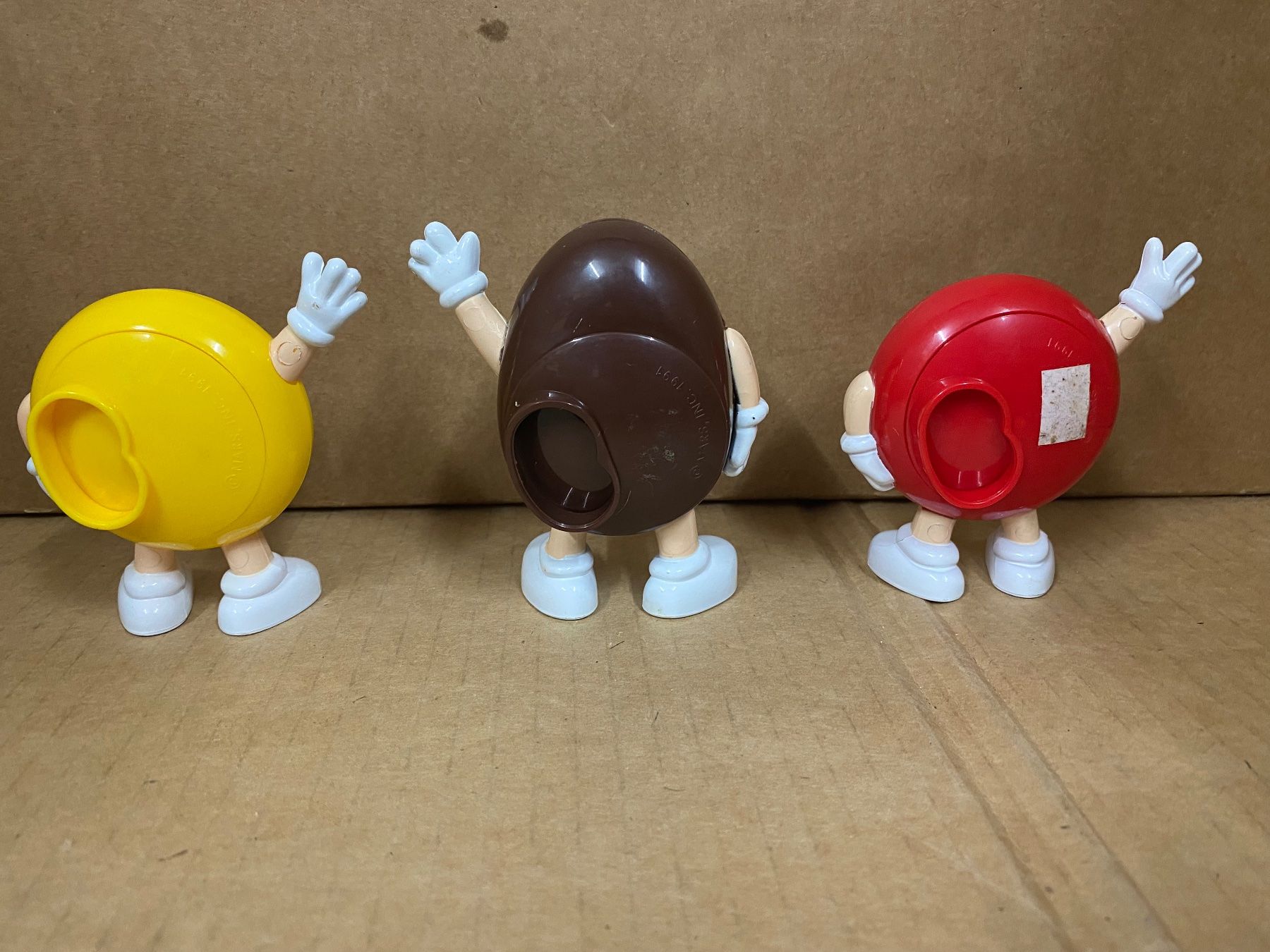 Figuren: M & Ms 1991 yellow, red and brown – Gebraucht aus Eschlikon TG von ArtRec 2