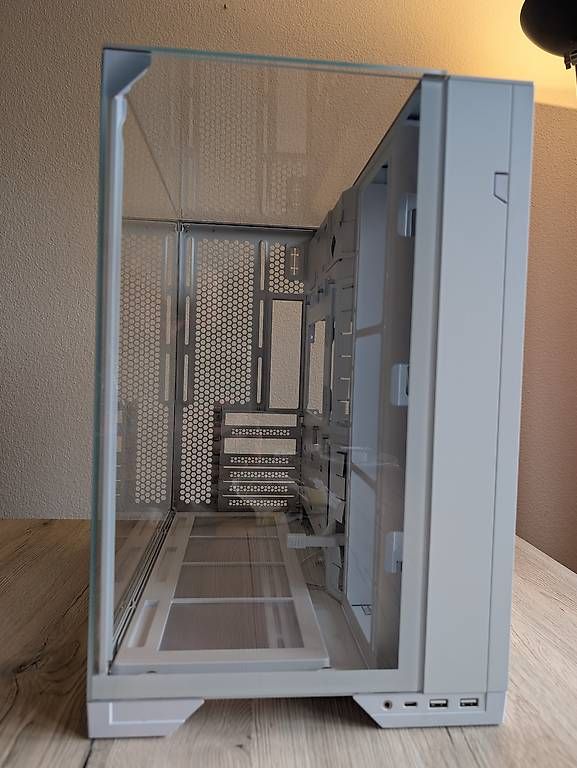 PCs: White Gaming PC – Gebraucht aus Neirivue von SamLook 4