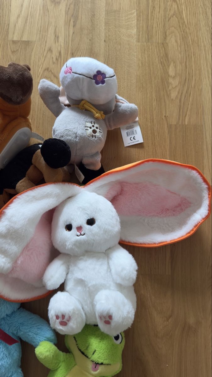 Giocattoli: Kuscheltiere sind das Glück der Kinder – Usato da Zürich venduto da ish_6v8w 3