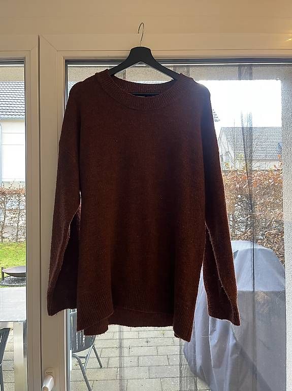 Pulls & Sweat-shirts: Warmer Strickpullover, perfekt für den Herbst, Grösse S – D'occasion à Feuerthalen par Sa1996