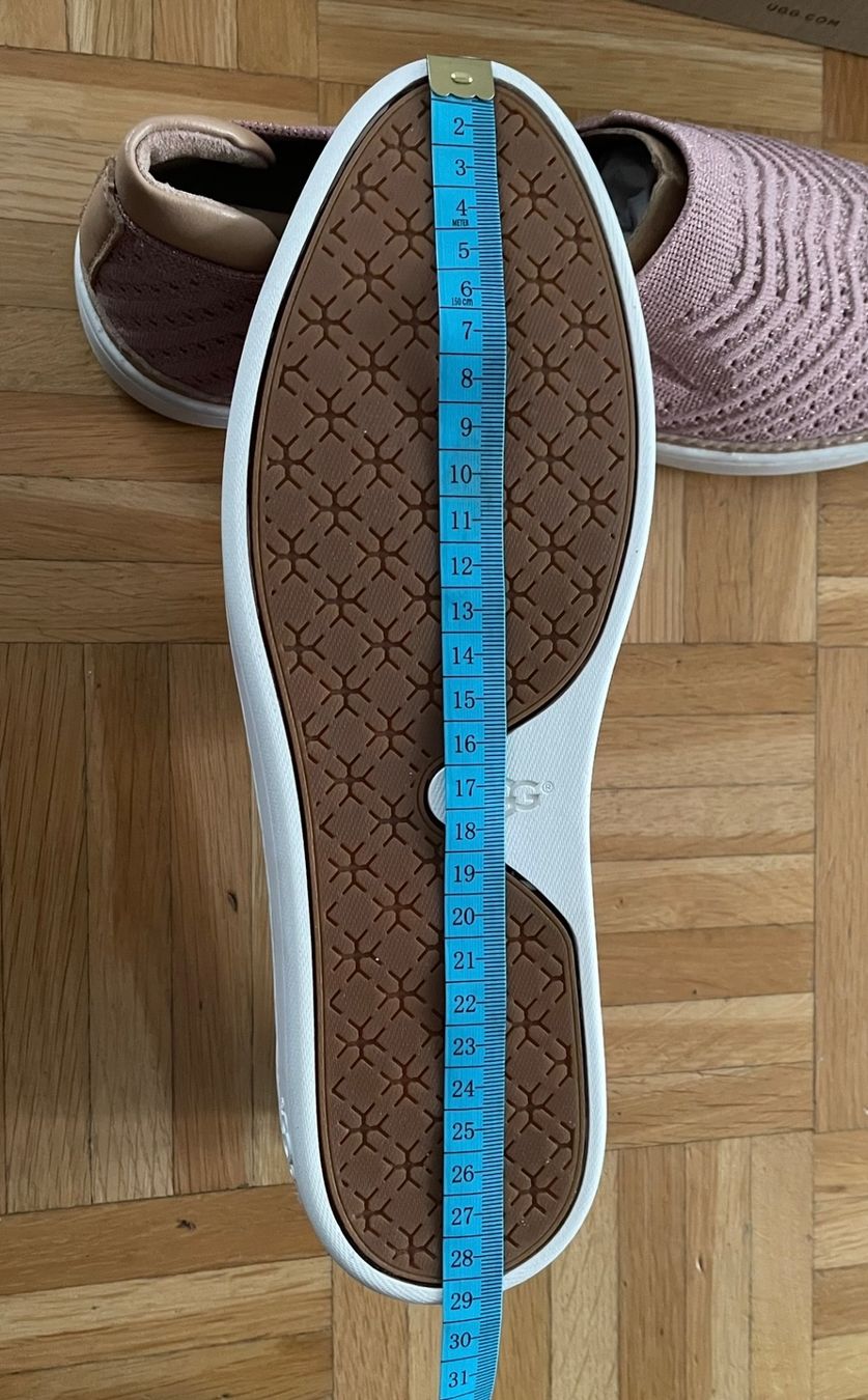 Ugg Scarpe da donna: UGG Schuhe Gr. 41 NEU! NP. 127.- – Nuovo e nell'imballaggio originale da Rüfenacht BE venduto da anelesa 9