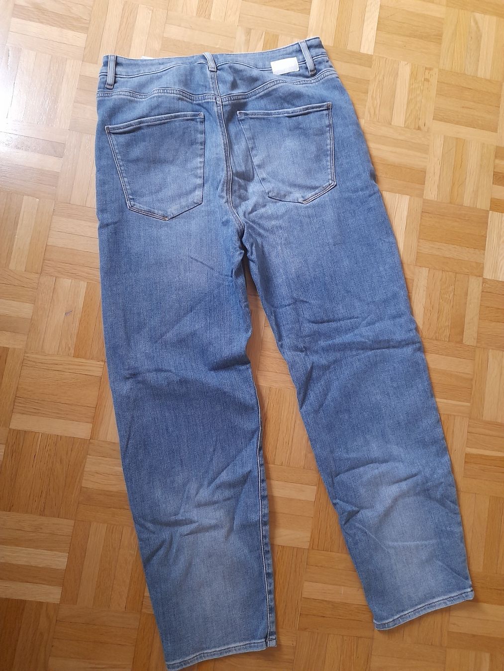 Jeans: Jeans (Dawn, W28/L26) – Usato da Luzern venduto da anni. 1