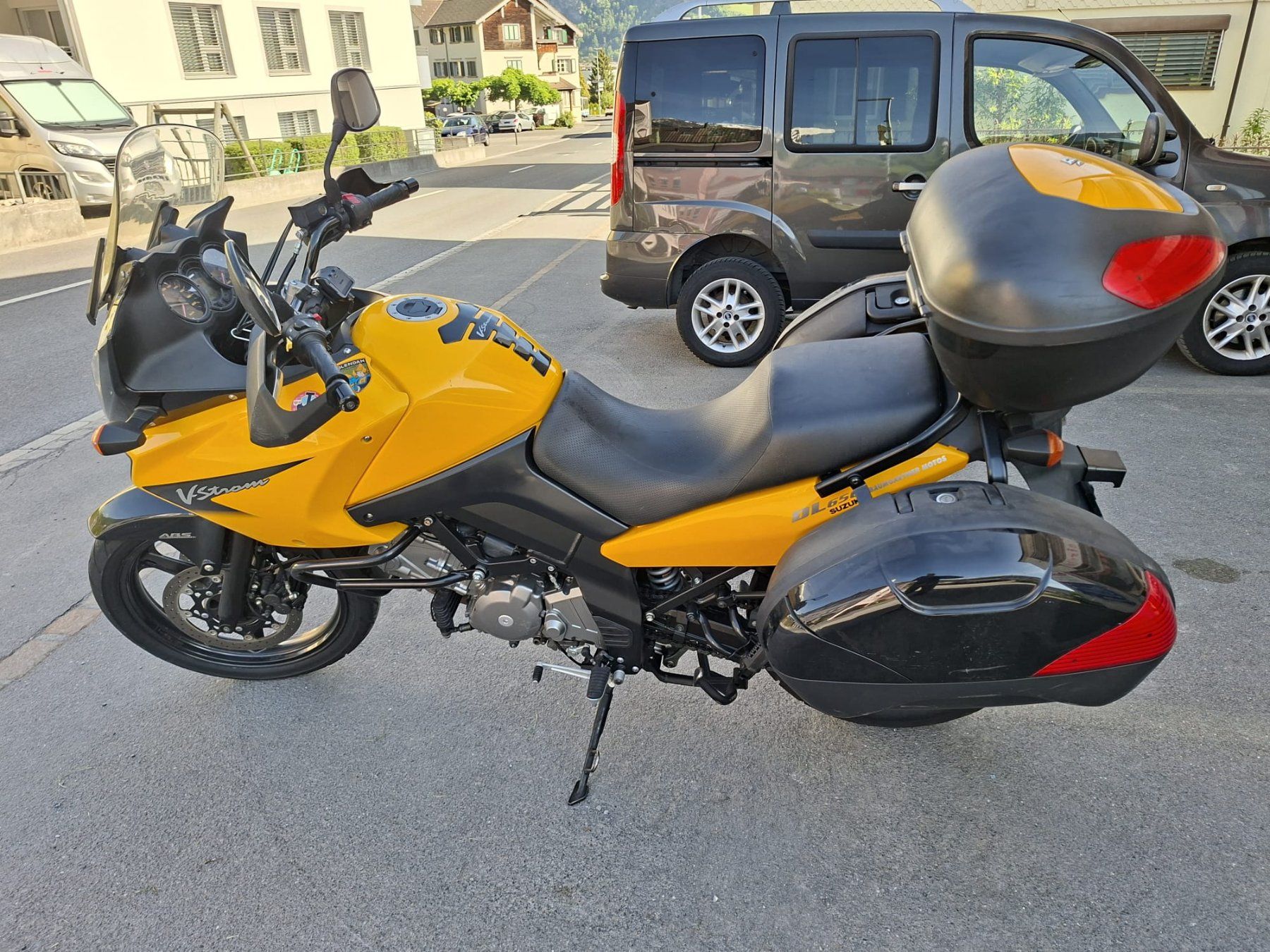 Suzuki Touring: Suzuki DL650A – Usato da Wangs venduto da zweirad-pizol 1