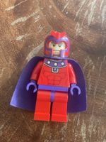LEGO "Magneto" Minifigur (Marv mit rotem Anzug/ Umhang)