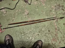Antike Speere Holz m. Metallspitzen. Rarität! (D)