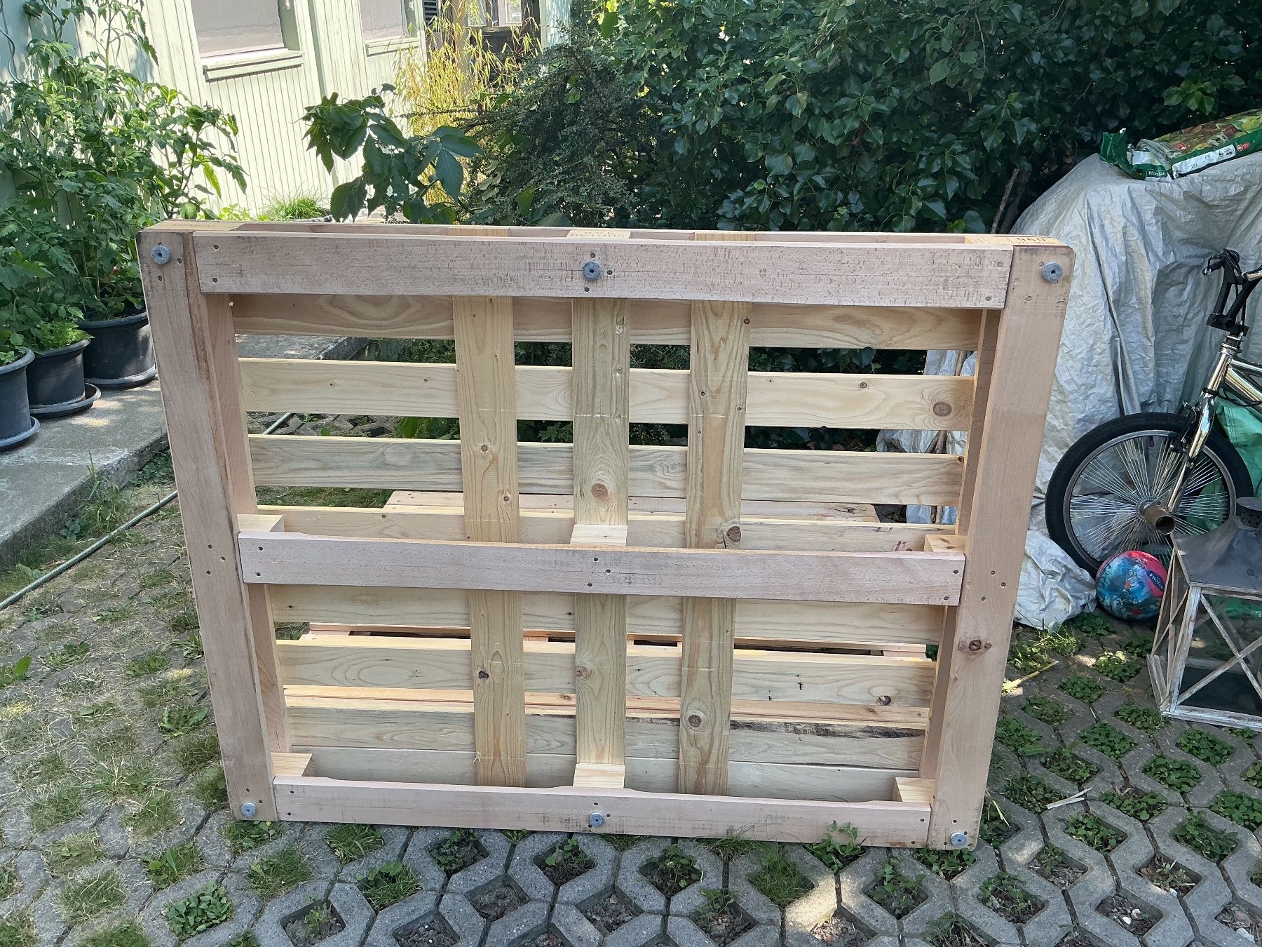 Pallets: 2 schöne Holzpaletten für Sitzmöbel oder Bett – Usato da Konolfingen venduto da Stephu72 3