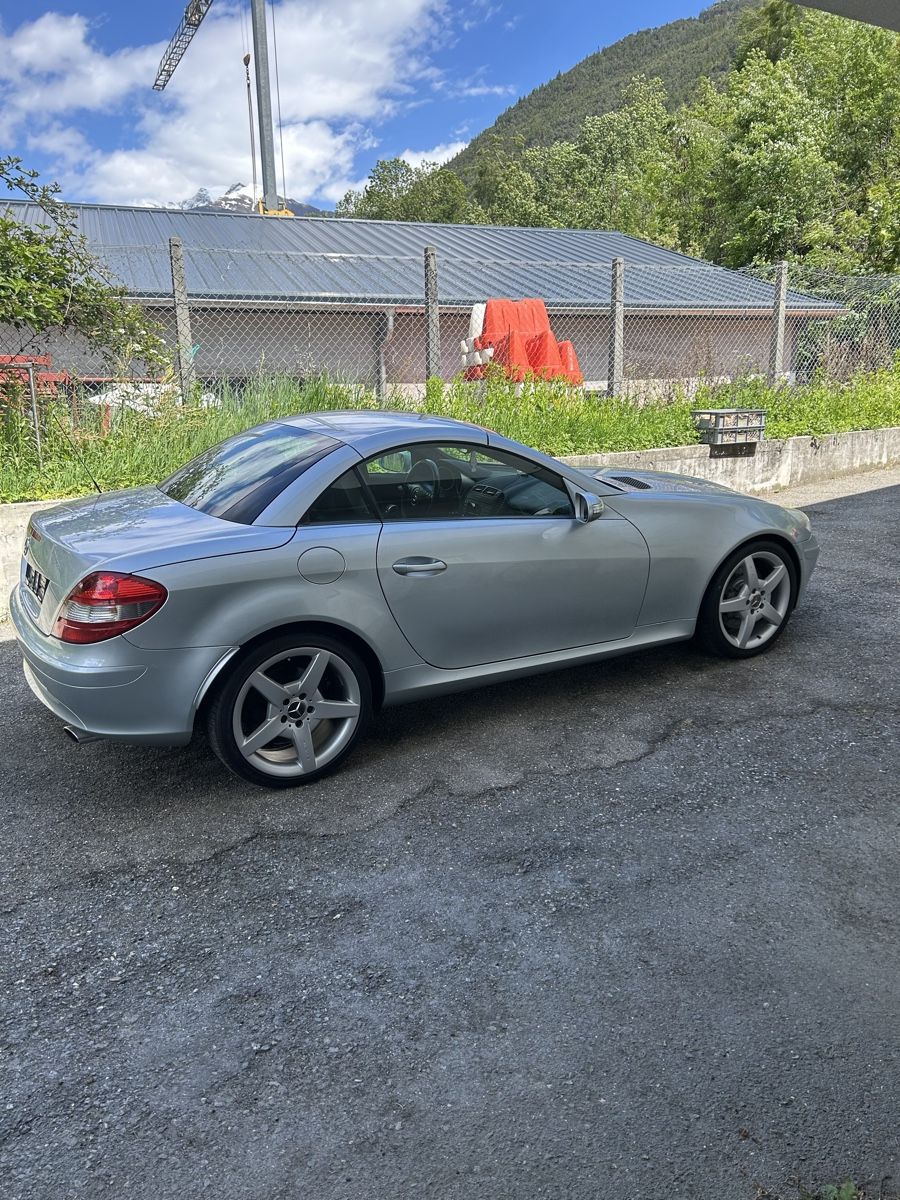 Mercedes-Benz Autos: Mercedes SLK 350 V6 – Gebraucht aus Brig von Madison6 4