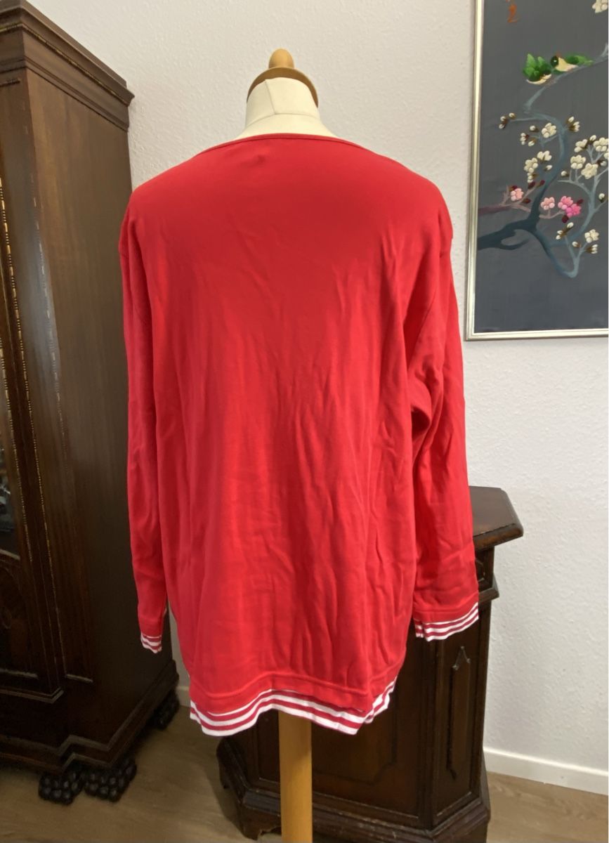 T-shirt: Rotes Damen Shirt, langarm, Grösse  44 – Usato da Fislisbach venduto da KolibriSecondhand 2