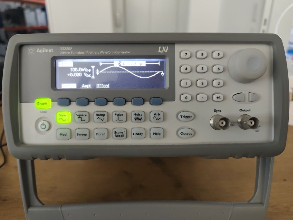 Agilent 33220A Funktionsgenerator Frequenz Generator (Gebraucht) in ...
