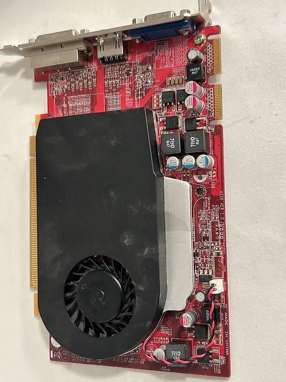 PCs: Componenti hardware per computer  – D'occasion à Cugnasco par dilan1 2