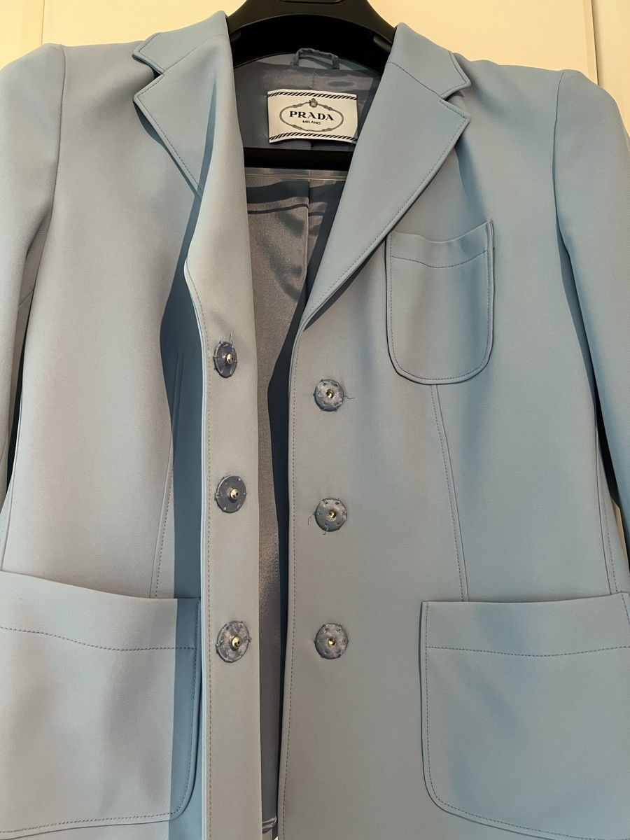 Prada Giacche: Prada Blazer Hellblau mit Gürtel - Grösse 40 – Nuovo (secondo la descrizione) da Thalwil venduto da Yerf25 3