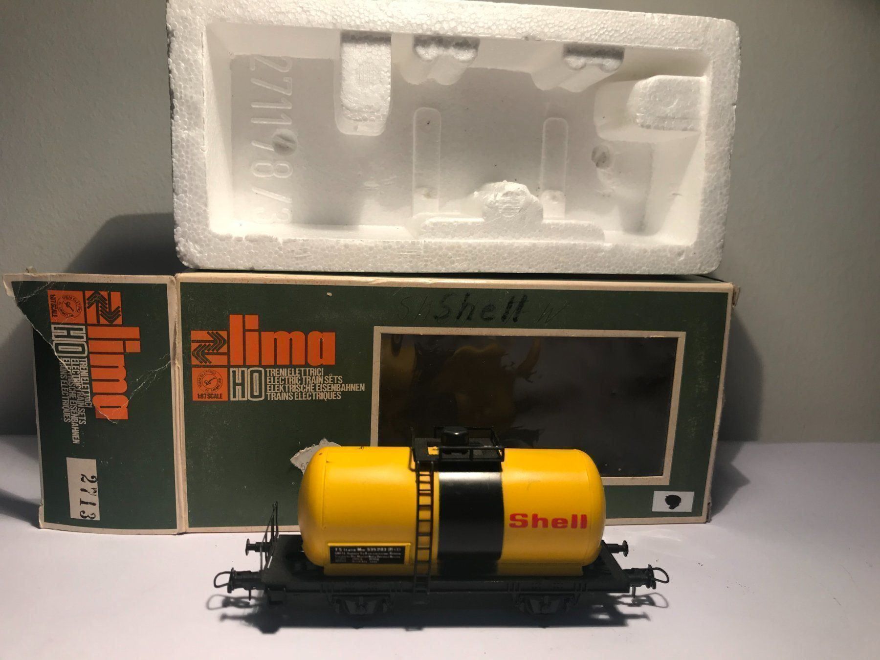 Lima Modelleisenbahnen: LIMA Schell Tankwagen 2713, DC Achsen – Gebraucht aus Buchrain von Modellbahn11