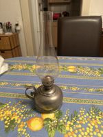 Lampe à pétrole ancienne en étain fin 95 % – Verre soufflé –