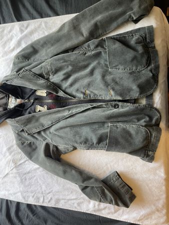 Veste en velours côtelé chaude et stylée pour l’hiver
